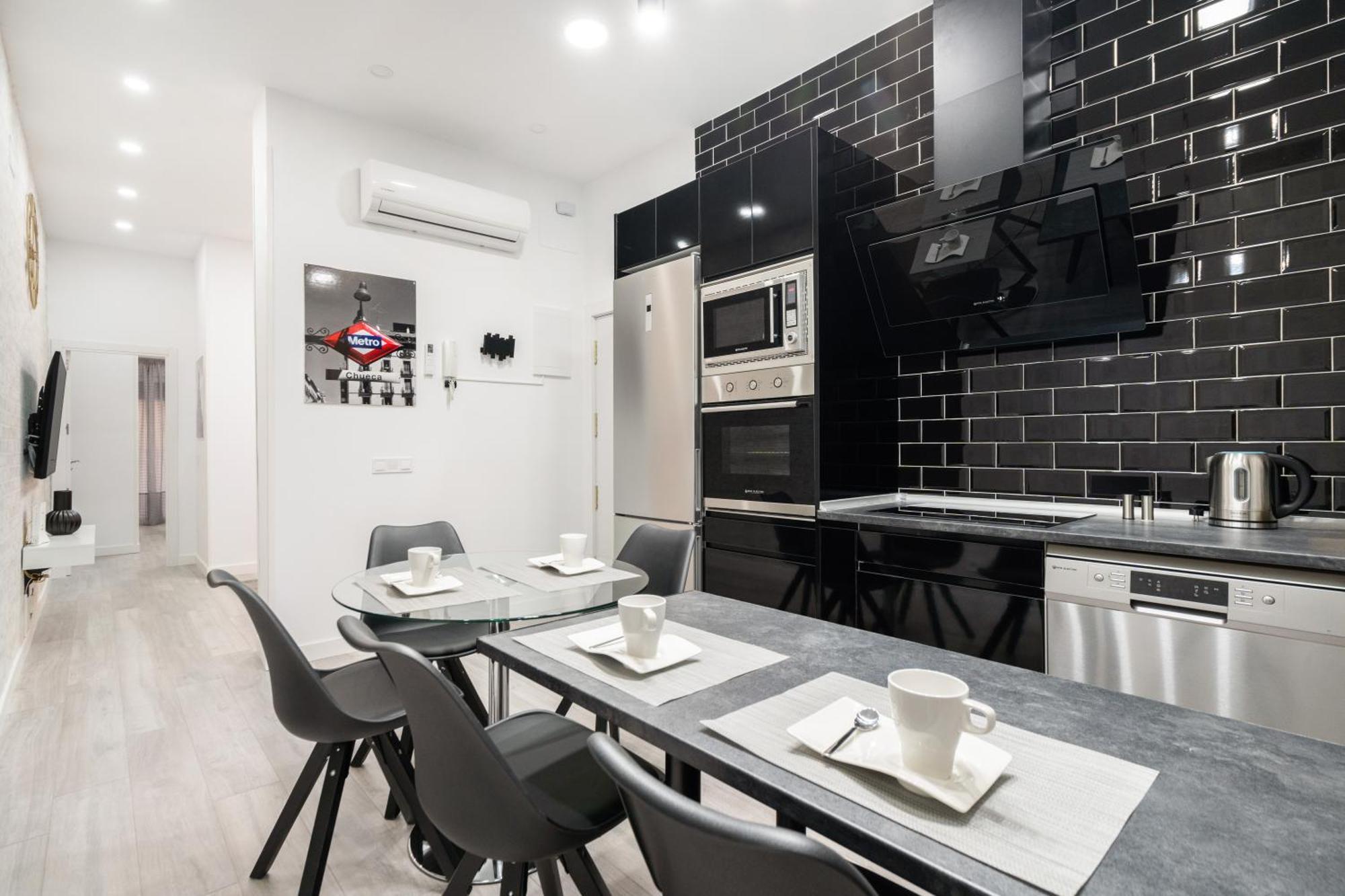 Chueca San Anton Apartment มาดริด ภายนอก รูปภาพ