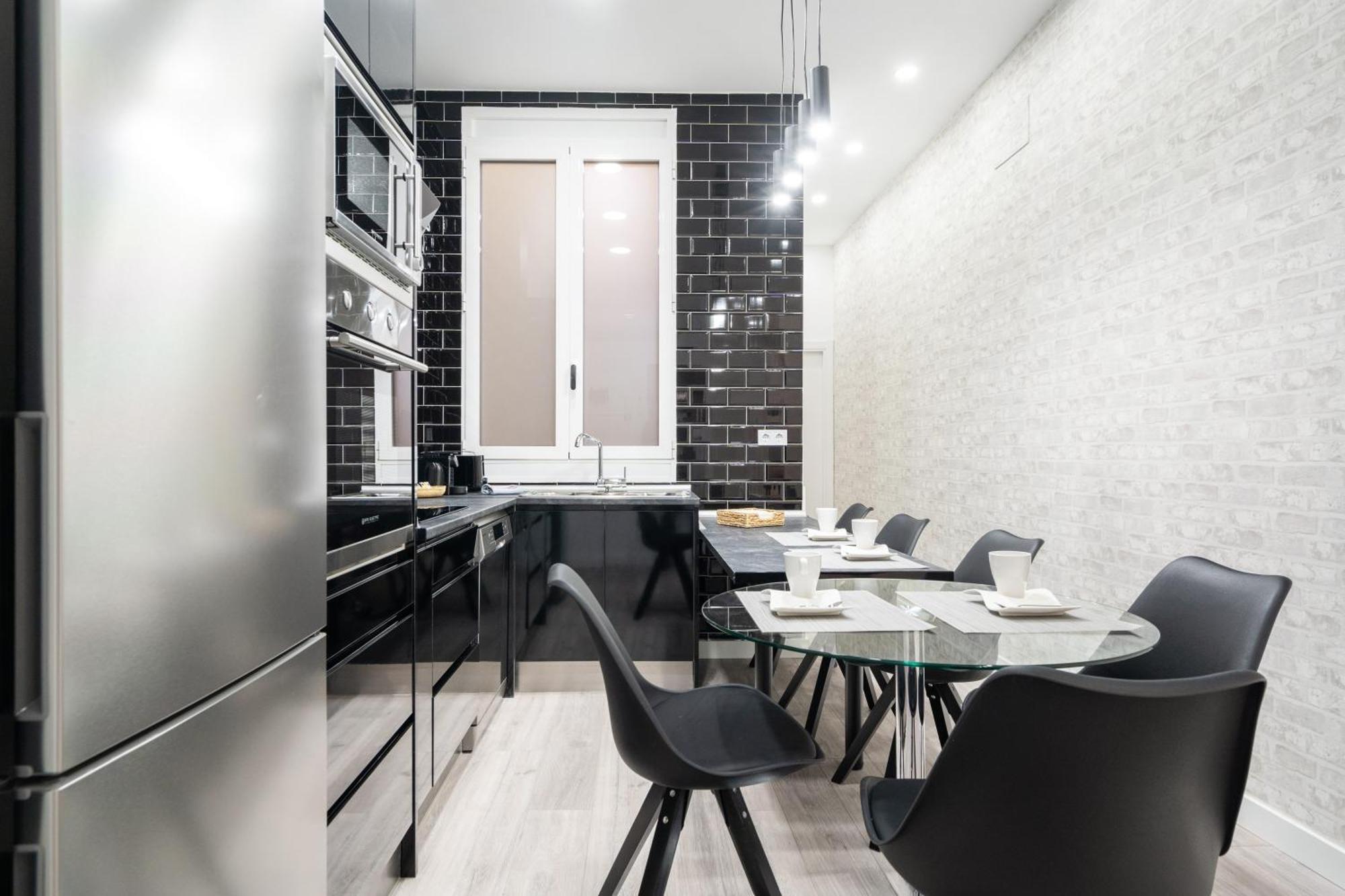 Chueca San Anton Apartment มาดริด ภายนอก รูปภาพ