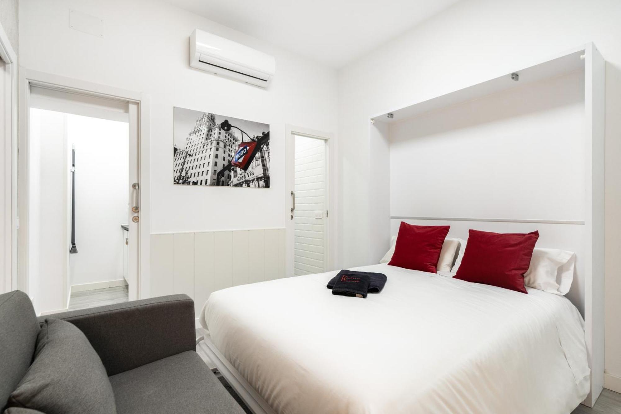 Chueca San Anton Apartment มาดริด ภายนอก รูปภาพ