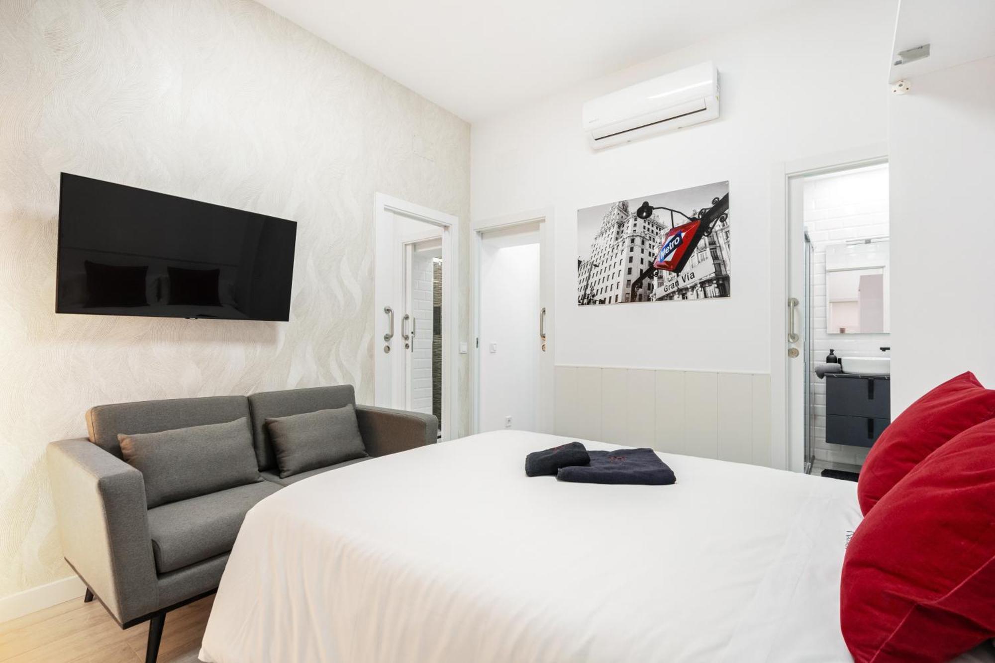 Chueca San Anton Apartment มาดริด ภายนอก รูปภาพ