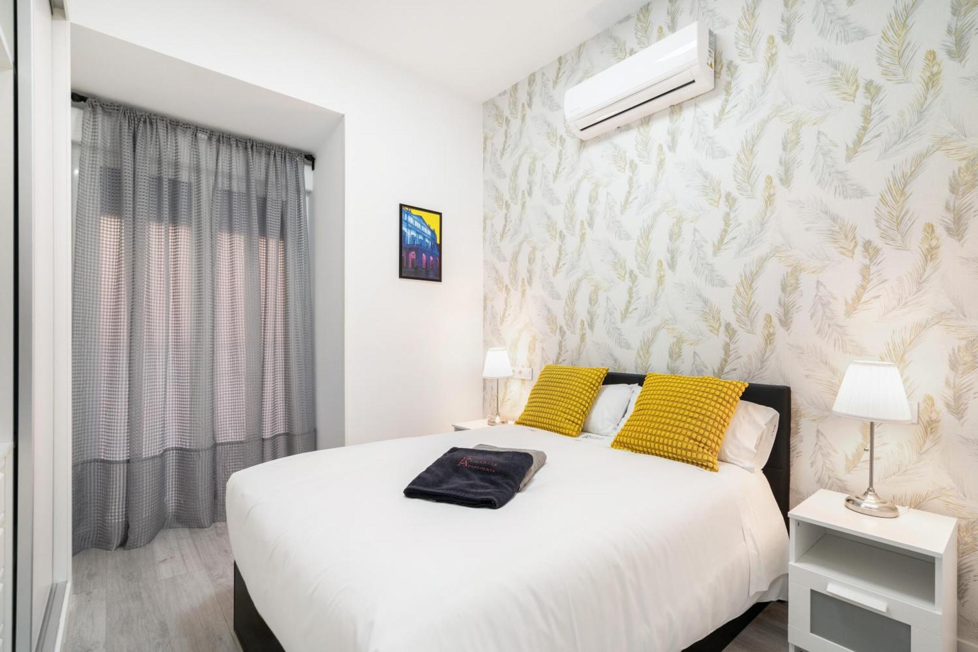 Chueca San Anton Apartment มาดริด ภายนอก รูปภาพ