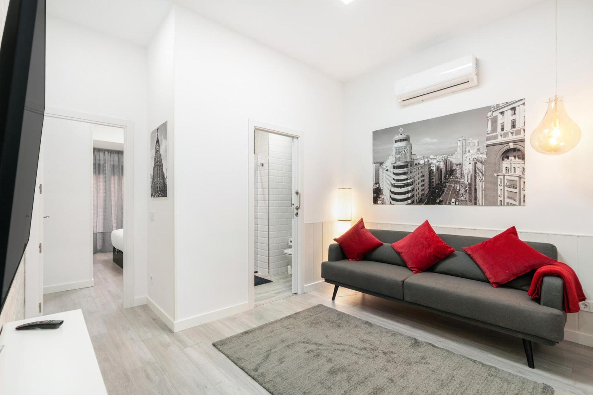 Chueca San Anton Apartment มาดริด ภายนอก รูปภาพ