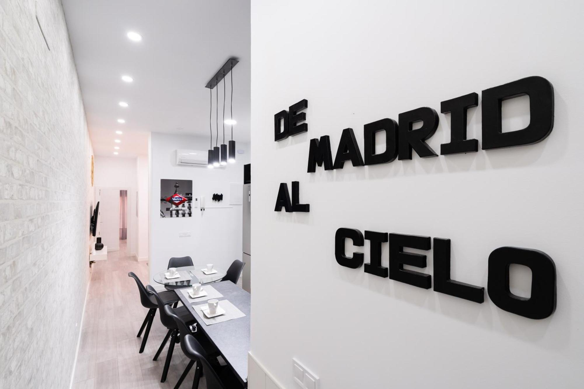 Chueca San Anton Apartment มาดริด ภายนอก รูปภาพ
